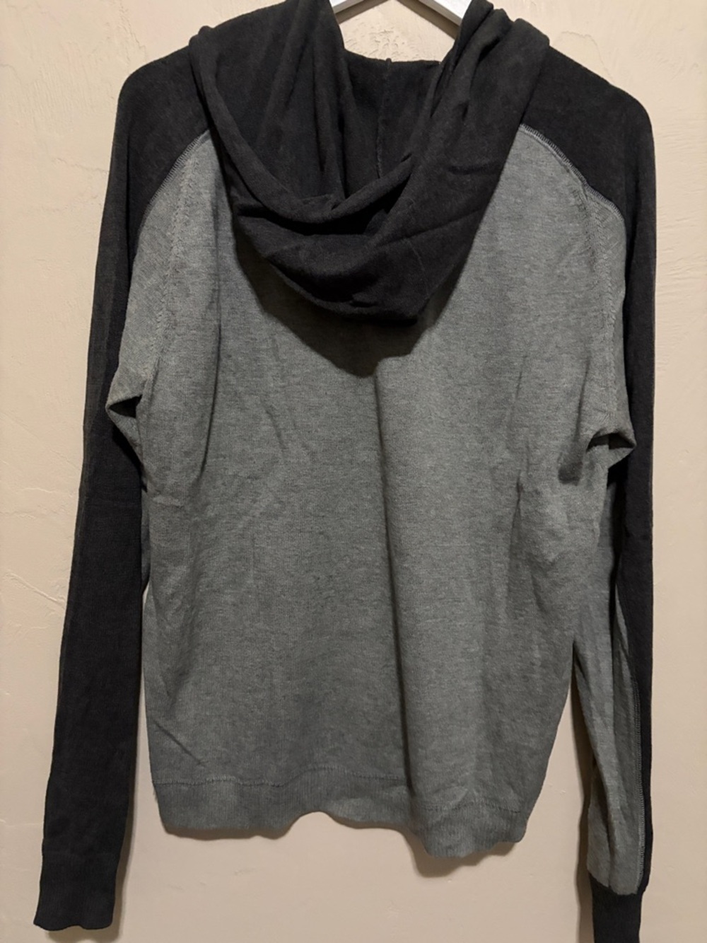 Lucky Brand Men's Gray Zip Hoodie Sweater. Worn a few times. Great Condition! - Picture 5 of 6